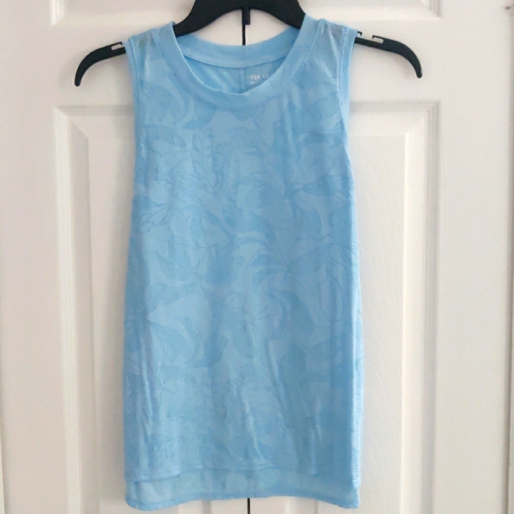 NWOT Tek Gear On-the-Go Gear Tank